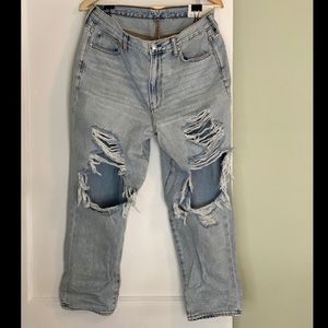 American Eagle Mom Jeans